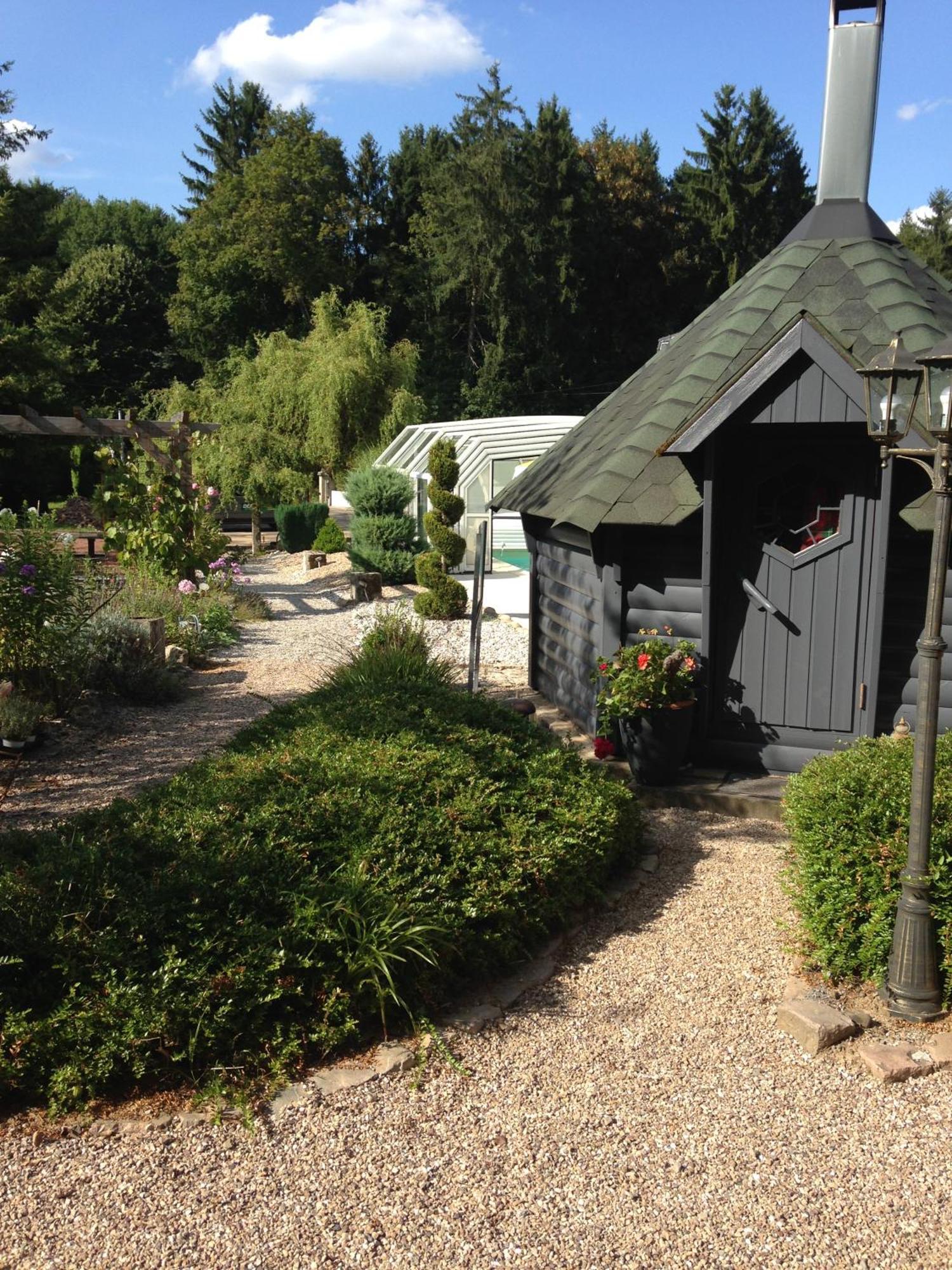 Logis Hotel Domaine Du Moulin Saint-Avold Esterno foto